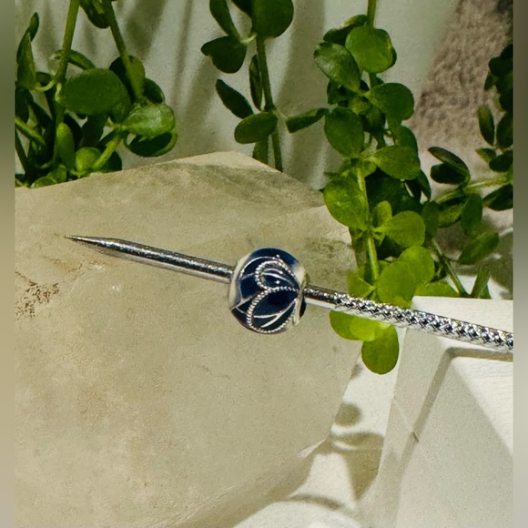 Authentic Retired Pandora ‘Blue Butterfly Wing’ S925 Blue White Enamel Charm - Picture 12 of 13